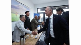 Lider Büyükakın, Ağrılılarla bir ortaya geldi