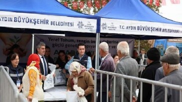 Lider Çerçioğlu, Cet Tohumlarından Üretilen Fideleri Karacasu’da Vatandaşlarla Buluşturdu