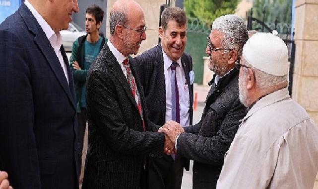 Lider Pekyatırmacı Şeker Mahallesi’nde vatandaşlarla buluştu