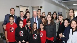 Lider Şadi Özdemir: “Geleceği kuran öğretmenlerdir”