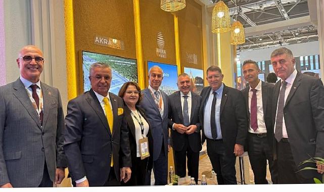 Lider Topaloğlu, Londra Memleketler arası Turizm Fuarı’nda