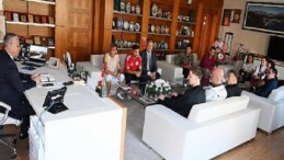 Lider Topaloğlu’na antrenör ve atletlerden ziyaret