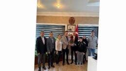 Lider Topaloğlu’nun Öğretmenler Gününü kutladılar