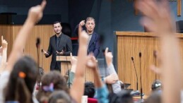 Lider Tugay “Söz çocukta” dedi