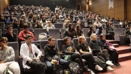 Maltepe’de uygulamalı afet eğitimleri devam ediyor