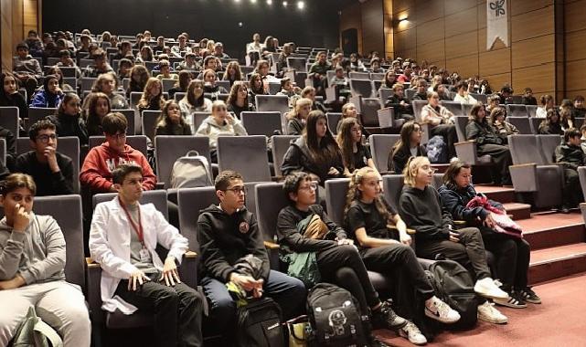 Maltepe’de uygulamalı afet eğitimleri devam ediyor