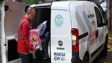 Manisa Büyükşehir’den 15 Bin Öğrenciye Çanta ve Kırtasiye Takviyesi