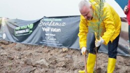 Menemen’de fidanlar, yeşil vatan için dikildi