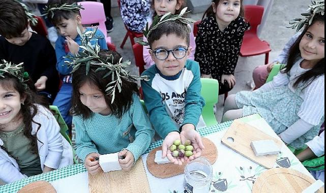 Minik Eller Zeytinle Buluştu