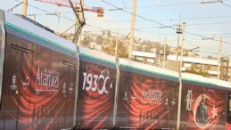 Otobüs ve tramvaylarda Ata’ya hürmet