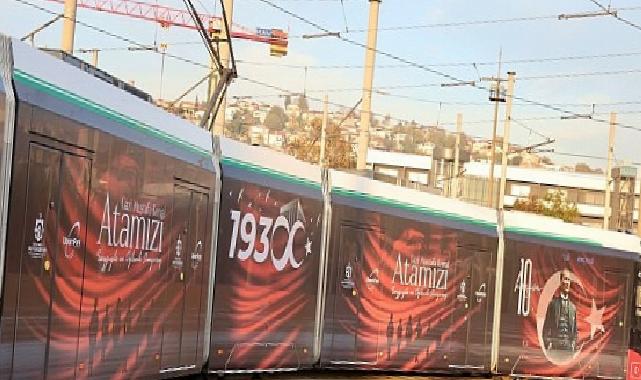 Otobüs ve tramvaylarda Ata’ya hürmet