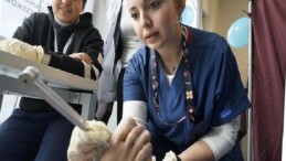 Podoloji Kısmı Öğretim Elemanları ve Öğrencilerinden Dünya Diyabet Günü’nde Tarama Seferberliği