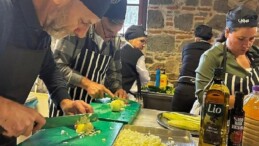 Şef Rıfat Yurttaş, Meslek Fabrikası’nda Ege yemekleri yaptı