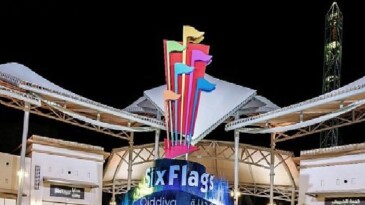 Suudi Arabistan Çölüne İki Dev Cümbüş: Aquarabia ve Six Flags