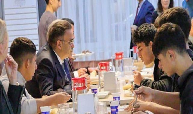 Vilayet ulusal Eğitim Müdürü Dr Ömer Yahşi pansiyonda Öğrencilerin Sofrasına Konuk Oldu