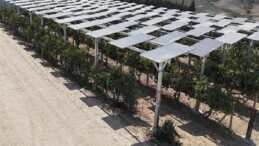 Yüzde 60 eğimli yerde birinci güneş gücü santrali Adana’da