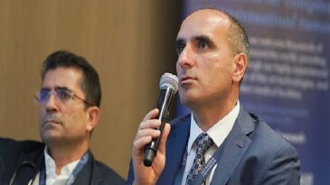 12 ülkeden 34 doktor bu sempozyuma katıldı