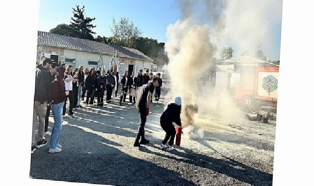 Bakırköy Belediyesi’nden geleceğin hemşirelerine afet eğitimi