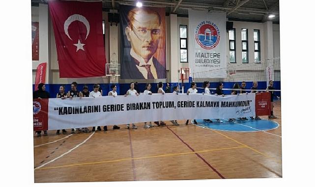 Bayanlar şiddeti “blok”ladı