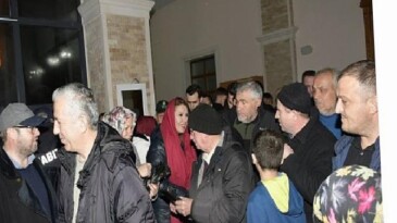 Belediye Başkanı Nergiz Karaağaçlı Öztürk, Regaip Kandili’nde Hemşehrilerimizle Bir Ortaya Geldi