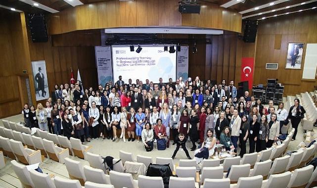 Bölgesel İngilizce Öğretmenleri Konferansı Adana’da İki Yüz Öğretmeni Şimdiki Eğitim Yaklaşımları Etrafında Buluşturdu
