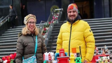 Buca’da yeni yıl pazarına büyük ilgi