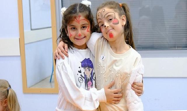 Büyükakın: “Kadınlar, hayatın merkezinde yer alıyor”