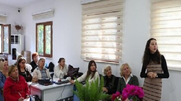 Büyükşehir’den yaş almış bireylere meskende çiçek yetiştiriciliği eğitimi