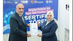 Canik Belediyesi’yle Yapay Zekâ Öğrenen Bayanların Sertifika Coşkusu