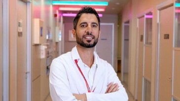 Çoklukla bayanlar alakanın duygusal işçisi oluyor!