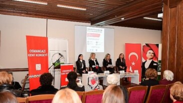 Cumhuriyetin Eğitimci Birinci Bayan Milletvekilleri Osmangazi’de Konuşuldu