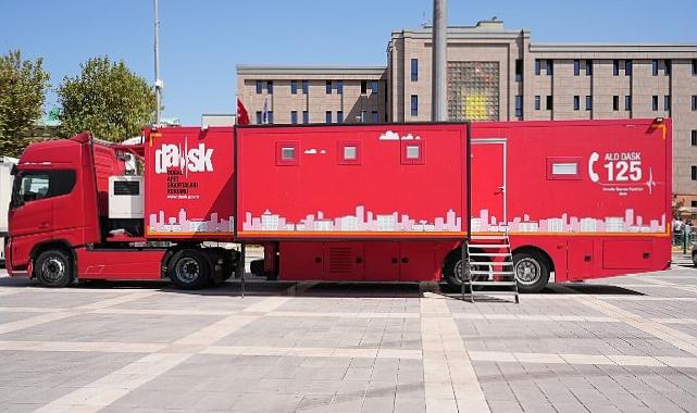 DASK Tırı İstanbul Meydanlarında Vatandaşlarla Buluşuyor