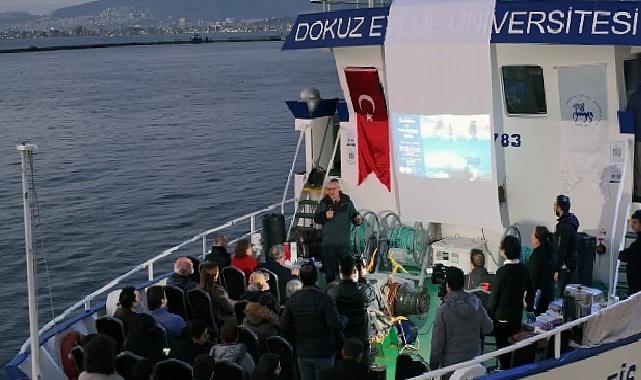 DEÜ Bilim Kafe Sohbetleri’nin 4’üncü Buluşması Koca Piri Reis Gemisi’nde Gerçekleşti