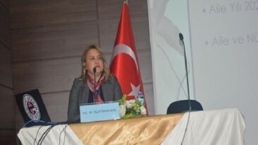 Doç. Dr. Koçoğlu Gündoğdu “Aile kurumundaki değişimi görebilmek hakikat adımların atılabilmesi için elzemdir”