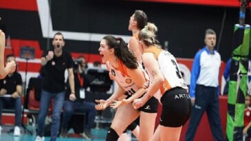 Eczacıbaşı Dynavit, Yunanistan deplasmanından 1 puanla döndü