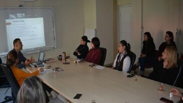 Ege Üniversitesinde “Ergenlikte Unsur Kullanımı” Semineri