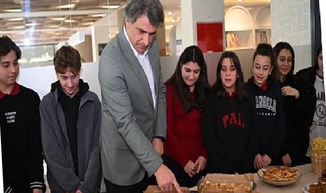 Gelenek ve Gelecek Bir Ortada