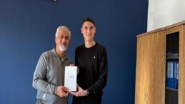 Gençlik meclisinden manalı bağış