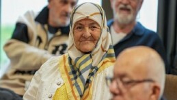 Huzurevi sakinlerine yeni yıl ziyareti