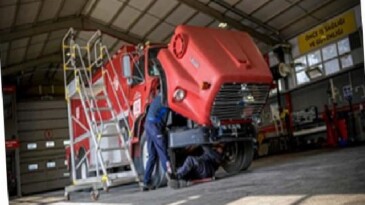 İtfaiye araçlarının bakım üssü: Mekatronik Atölyesi