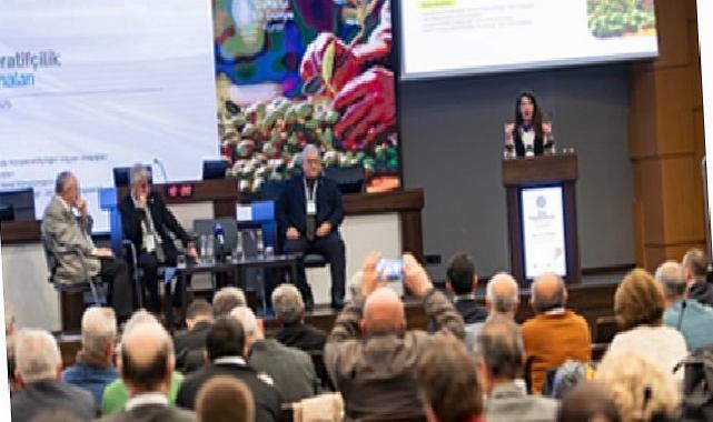 İzmir’de kooperatifçiliğe mercek tutuldu