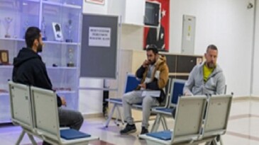 İzmir’de spor okul sıralarına taşınıyor