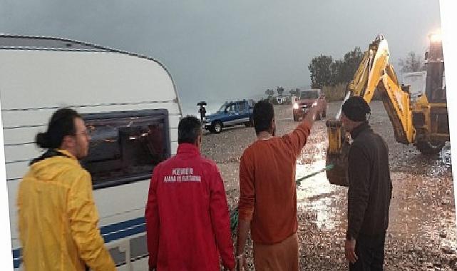 Karavanlarında mahsur kalan turistler kurtarıldı