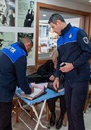 Karşıyaka Zabıtası’ndan işgal kontrolü