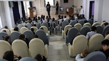 Kartepeli Öğrencilere Geri Dönüşüm Eğitimi