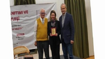 Kemal Anadol’dan “Hoşça Kal Midilli” Ayvalık’ta Tanıtıldı