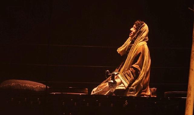 Kent Tiyatroları, iki oyunla Gebzelilerin karşısında