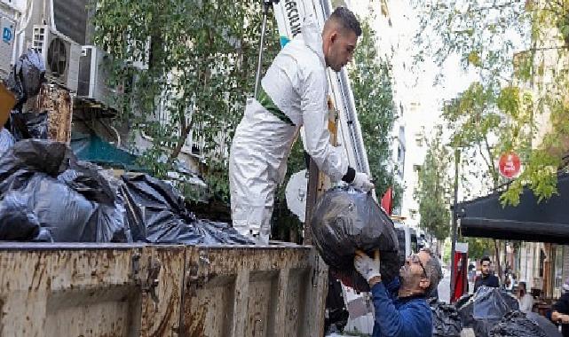 Konak Belediyesi’nden çöp mesken operasyonu: 4 kamyon atık çıktı