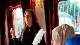 Konak güllerinin kâğıttaki izleri büyüledi