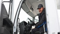 Lider Arı, Kar Küreme Aracını Sürerek Paklık Çalışması Yaptı